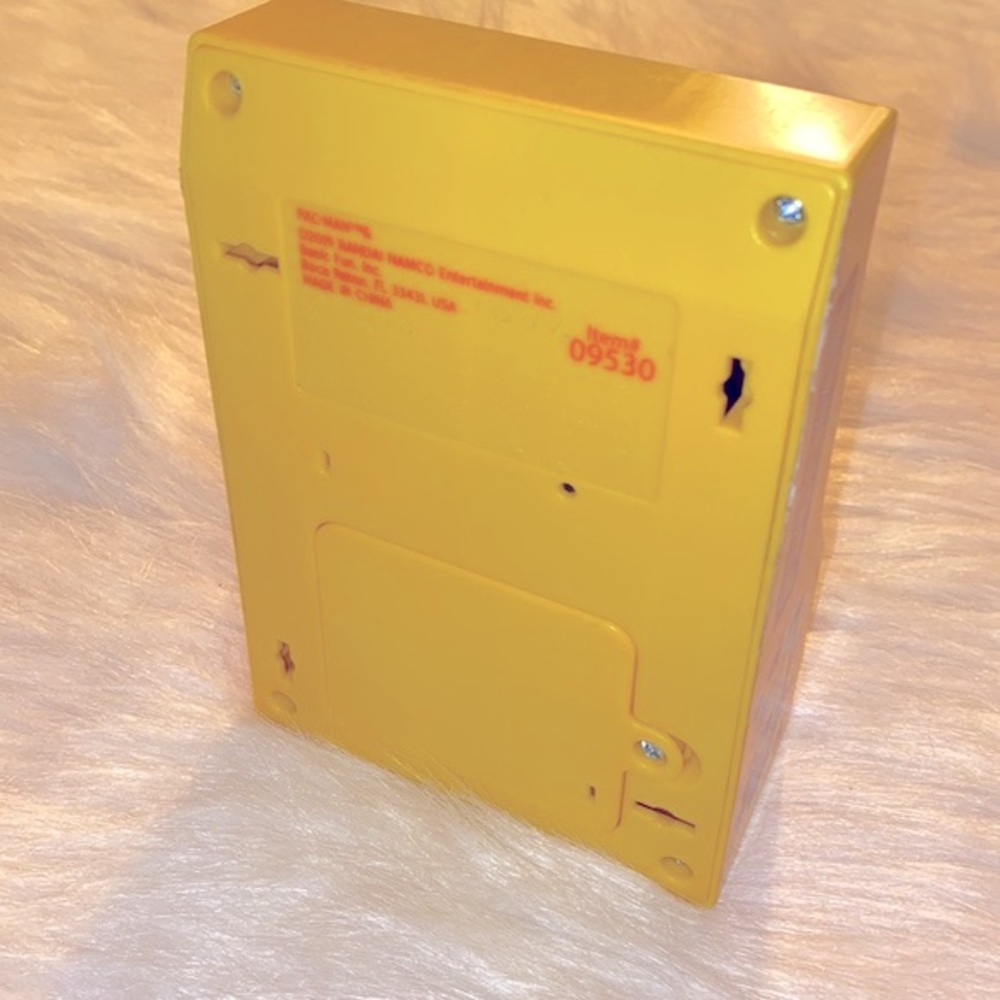 Pac-Man Mini Arcade Handheld - Picture 5 of 6